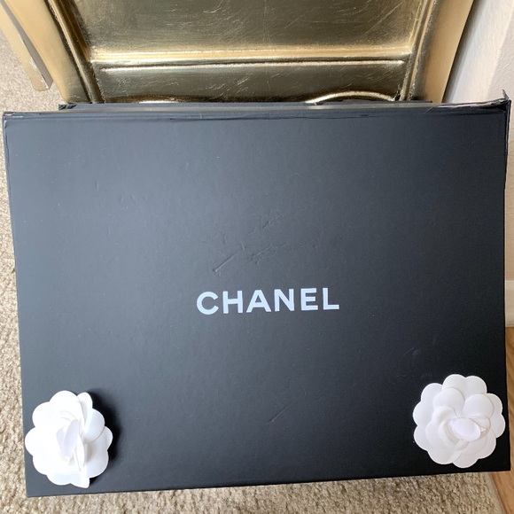 CHANEL Handbags - Authentic Chanel Purse